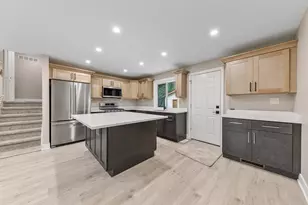 756 Westwind Dr, Bolingbrook, IL 60440 - Photo 2