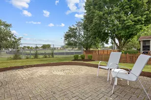 677 Linden Dr, Carol Stream, IL 60188 - Photo 26