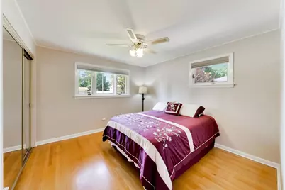 704 W Lonnquist Boulevard, Mount Prospect, IL 60056 - Photo 22