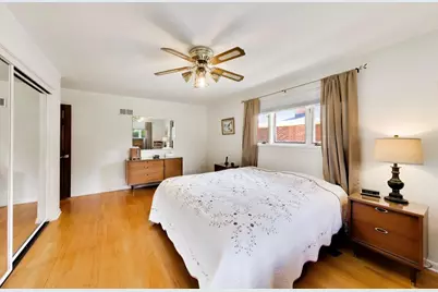 704 W Lonnquist Boulevard, Mount Prospect, IL 60056 - Photo 18