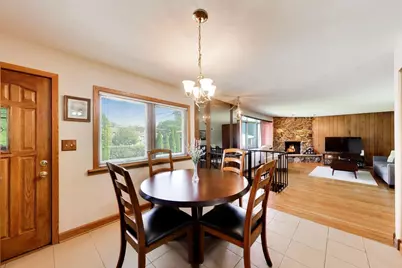 704 W Lonnquist Boulevard, Mount Prospect, IL 60056 - Photo 8