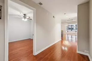 680 N Lake Shore Dr, Chicago, IL 60611 - Photo 2