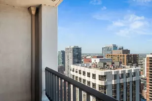 1030 N State St, Chicago, IL 60610 - Photo 8