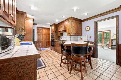 30W030 Schick Road, Bartlett, IL 60103 - Photo 6