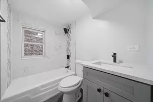 4239 N Albany Ave, Chicago, IL 60618 - Photo 10