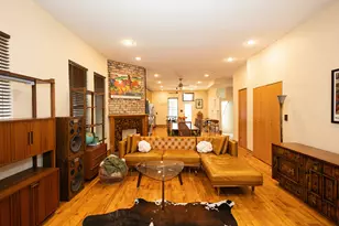 4424 S University Ave, Chicago, IL 60653 - Photo 2