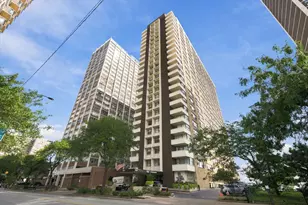 6157 N Sheridan Rd, Chicago, IL 60660 - Photo 1