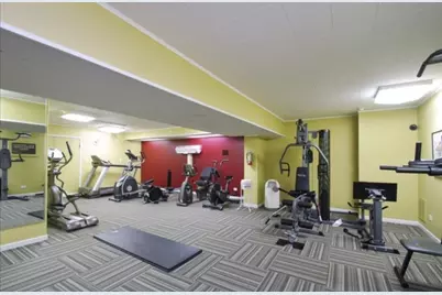 6833 N Kedzie Avenue #914, Chicago, IL 60645 - Photo 18