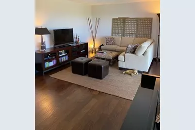 6833 N Kedzie Avenue #914, Chicago, IL 60645 - Photo 4