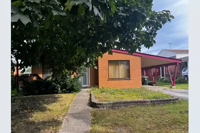 8410 W Bruce Drive, Niles, IL 60714 - Photo 1
