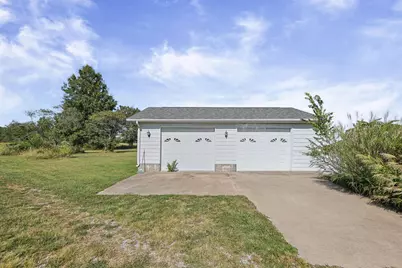 551 County Highway 16 Highway, Cisne, IL 62823 - Photo 10