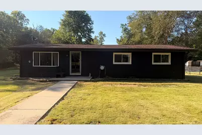 1001 Medlin Road, Centralia, IL 62801 - Photo 2