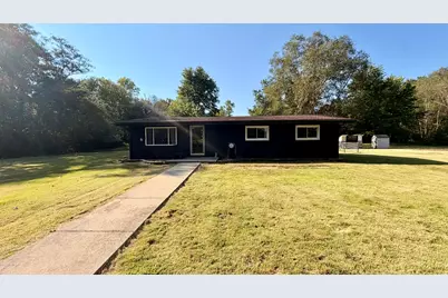 1001 Medlin Road, Centralia, IL 62801 - Photo 1