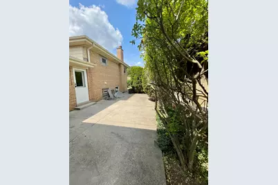 7150 N Crawford Avenue, Lincolnwood, IL 60712 - Photo 22