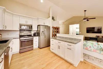 597 Turnbury Court W, Dekalb, IL 60115 - Photo 14
