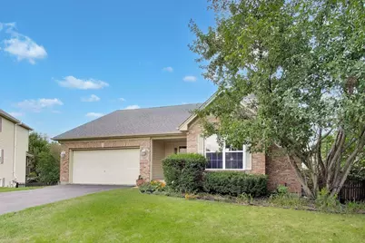 597 Turnbury Court W, Dekalb, IL 60115 - Photo 2