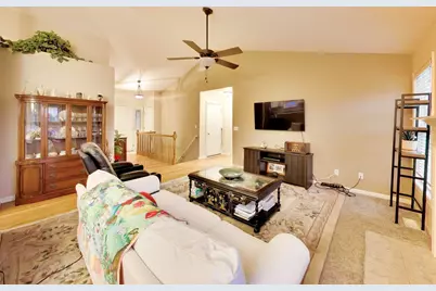597 Turnbury Court W, Dekalb, IL 60115 - Photo 8