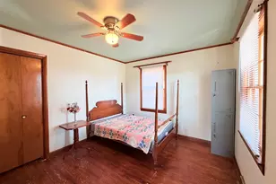 1300 Grant St, Eldorado, IL 62930 - Photo 22