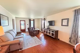 1300 Grant St, Eldorado, IL 62930 - Photo 16