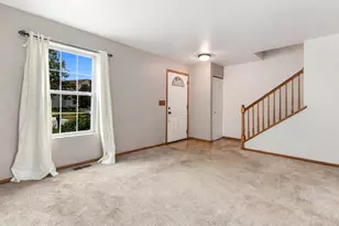 1628 Hawthorne Ridge Dr, Plainfield, IL 60586 - Photo 2