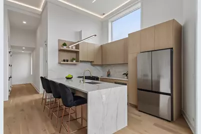1656 N Bosworth Avenue #PH-4N, Chicago, IL 60642 - Photo 2