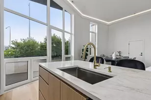 1656 N Bosworth Ave, Chicago, IL 60642 - Photo 4
