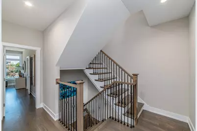 349 E 43rd Street, Chicago, IL 60653 - Photo 8