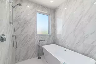 349 E 43rd St, Chicago, IL 60653 - Photo 6