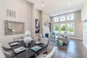349 E 43rd St, Chicago, IL 60653 - Photo 22