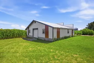 15825 E Lindenwood Rd, Lindenwood, IL 61049 - Photo 24