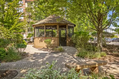 9350 Skokie Boulevard #411, Skokie, IL 60077 - Photo 26