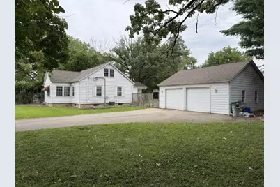 3904 Grove Avenue, McHenry, IL 60050 - Photo 2
