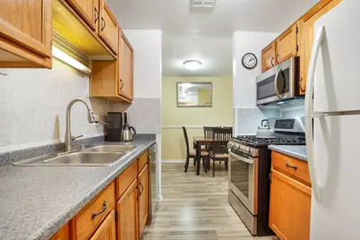 5 Kingery Quarter #5-104, Willowbrook, IL 60527 - Photo 6