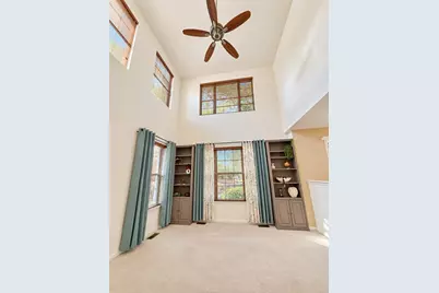 415 Shadow Creek Drive, Vernon Hills, IL 60061 - Photo 2