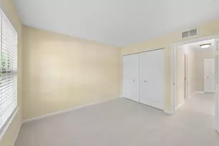 415 Shadow Creek Dr, Vernon Hills, IL 60061 - Photo 12