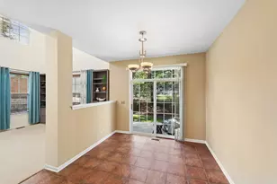415 Shadow Creek Dr, Vernon Hills, IL 60061 - Photo 4