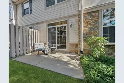 415 Shadow Creek Drive, Vernon Hills, IL 60061 - Photo 16