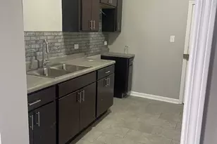 7652 S Dante Ave, Chicago, IL 60619 - Photo 2