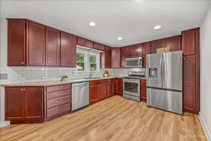 279 S Aldine St, Elgin, IL 60123 - Photo 2