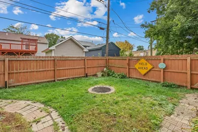 279 S Aldine Street, Elgin, IL 60123 - Photo 30