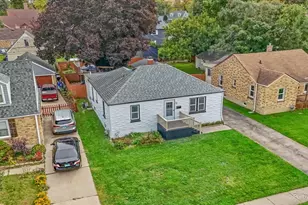279 S Aldine St, Elgin, IL 60123 - Photo 8