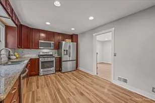 279 S Aldine St, Elgin, IL 60123 - Photo 18