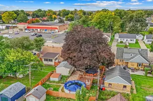 279 S Aldine St, Elgin, IL 60123 - Photo 38