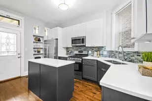 847 W Roscoe St, Chicago, IL 60657 - Photo 8