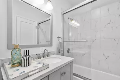 847 W Roscoe Street #1, Chicago, IL 60657 - Photo 12