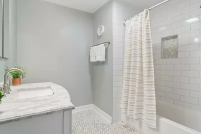135 W Russell Street, Barrington, IL 60010 - Photo 18