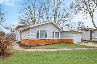 1923 E Pawnee Lane, Mount Prospect, IL 60056 - Photo 2