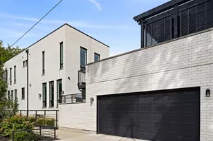 2057 N Oakley Ave, Chicago, IL 60647 - Photo 38