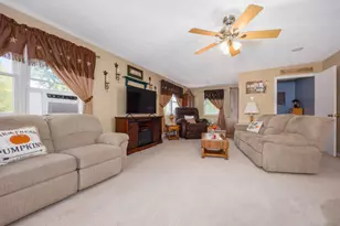 2217 Mercer Farm Rd, Centralia, IL 62801 - Photo 12