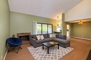 2105 Melrose Dr, Champaign, IL 61820 - Photo 4